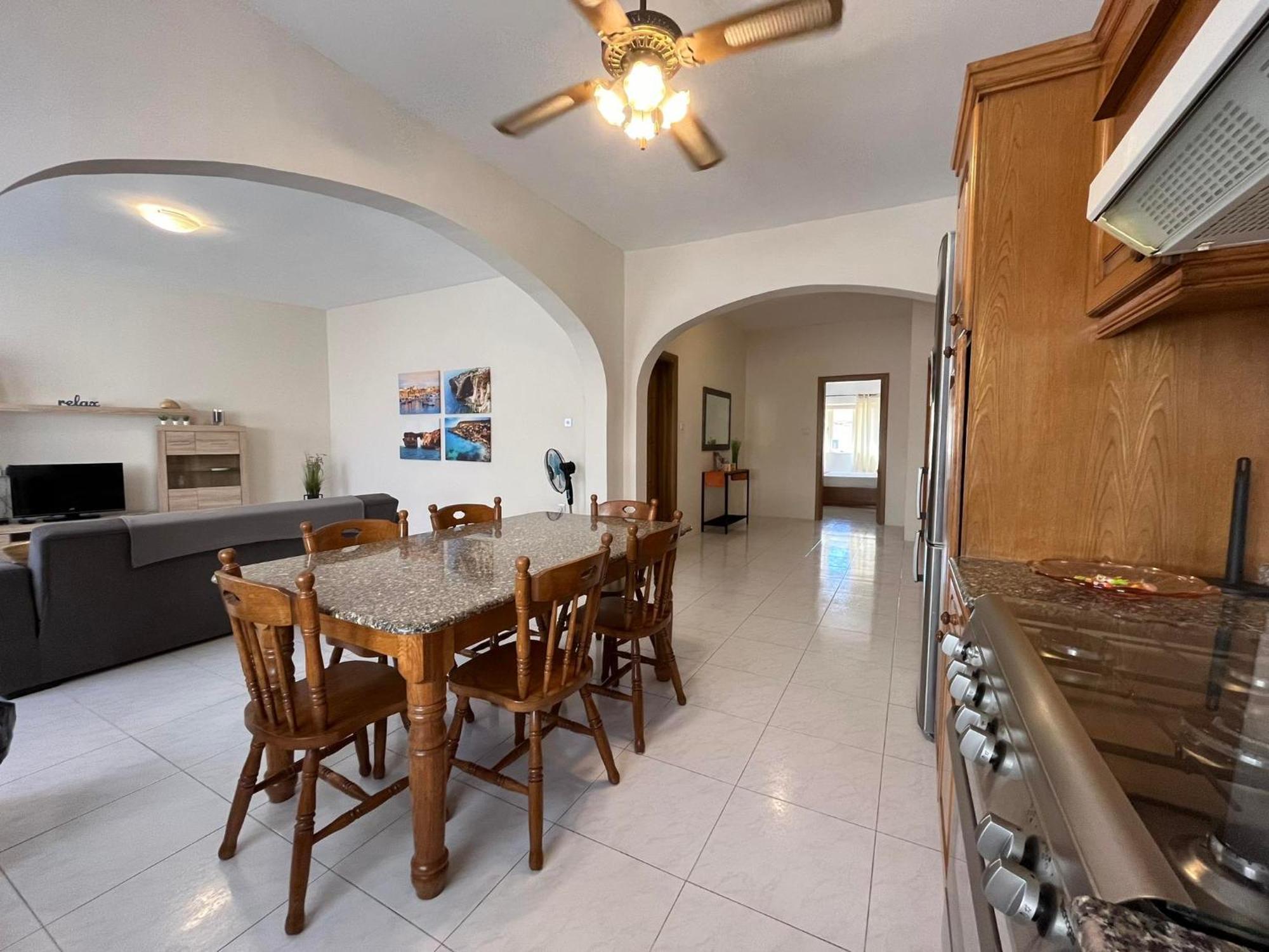 Nr41 Holiday Apartment - Close To Village Centre, Promenade, Shops & Restaurants Marsaxlokk Exterior photo